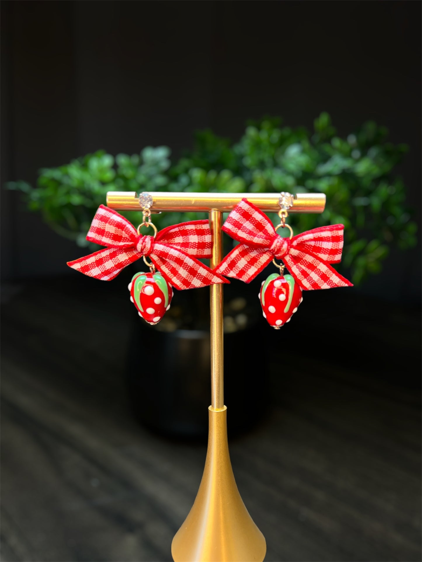 Strawberry Bow-Tie Earrings E118
