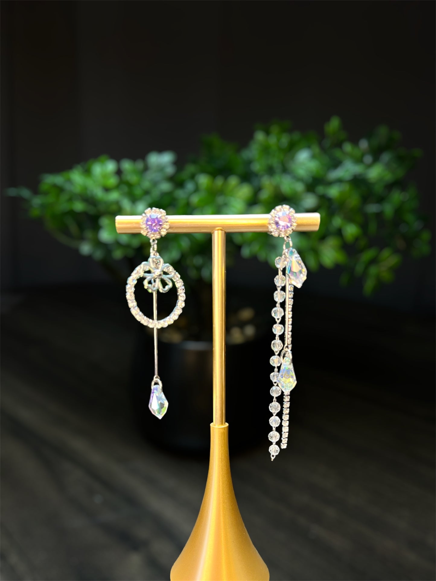 Shiny Diamond Loop Earrings E121