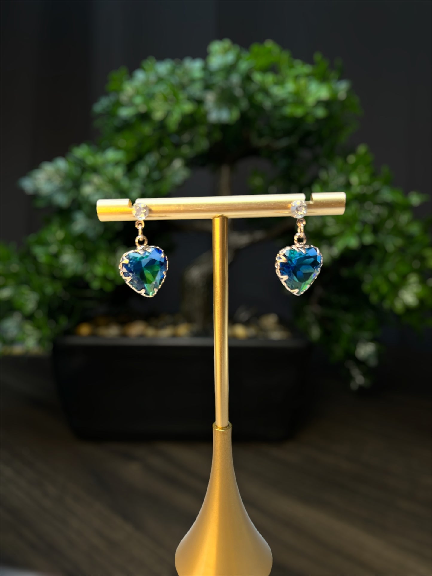 Single Drop Heart Earrings E119