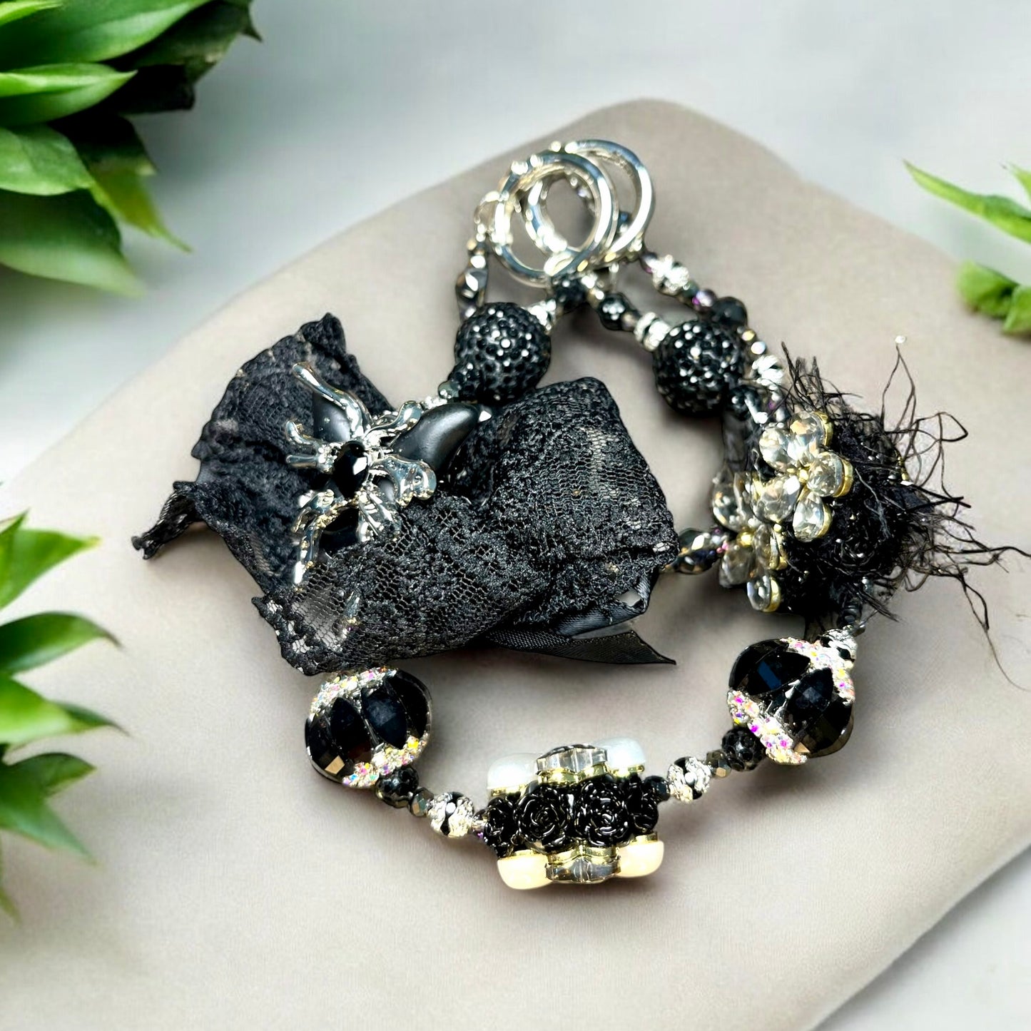 Black Bow Phone Charm P010