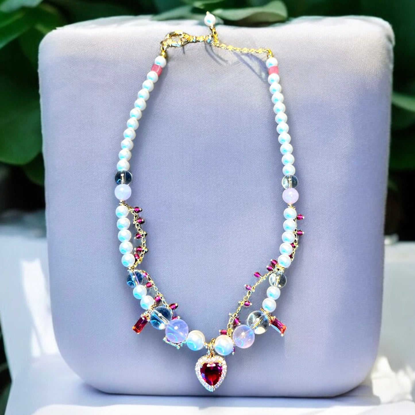 Pink Pearly & Gold Necklace N035