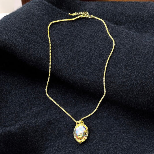 Museum Petals Necklace N028