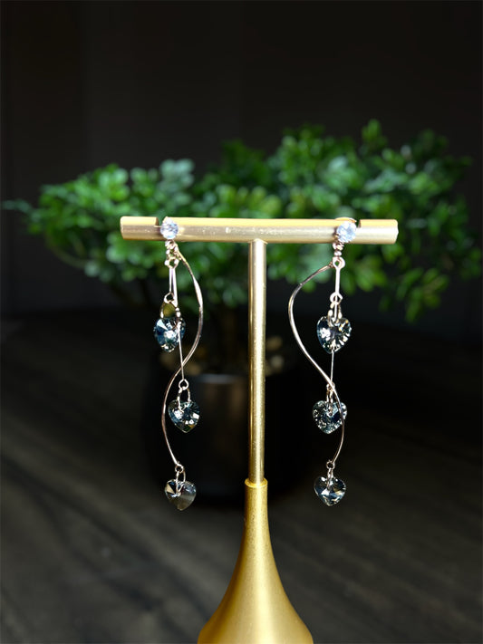 Shiny Black Heart Drop Earrings E059