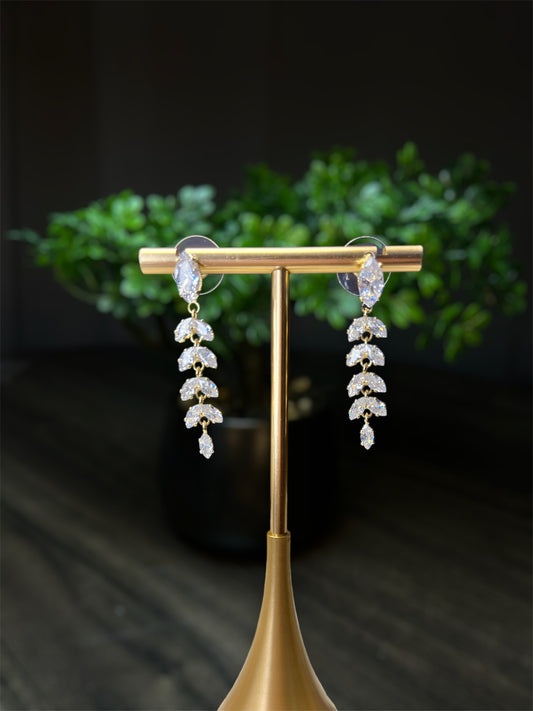 Crystal Clear Earrings with Gold Leaves E127