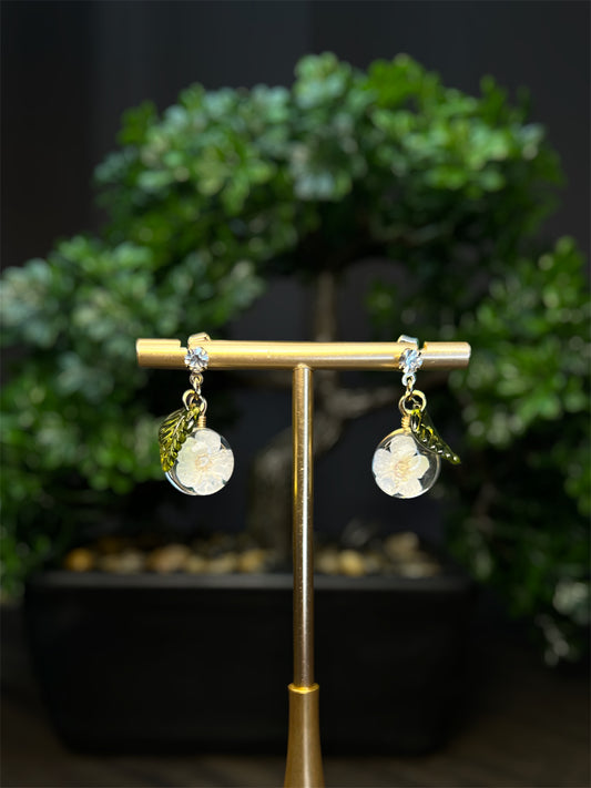 Real White Flower Bubble Earrings E101