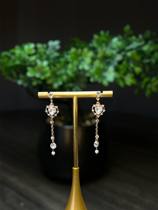 Small Clear Heart Diamond Crusted Earrings E090