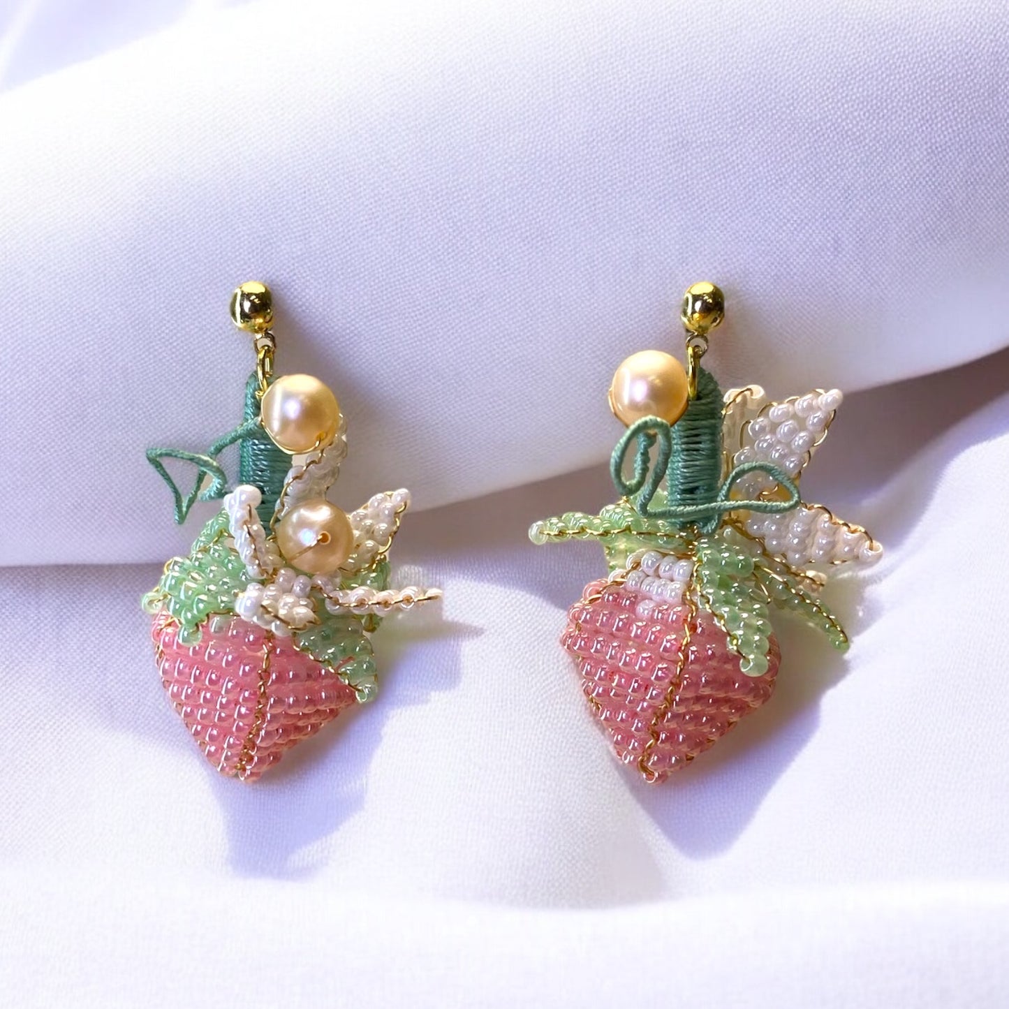 Beaded Strawberry Earrings E001